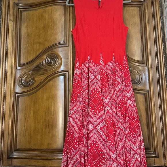 Vasna Red Bandana Bubble Hem Fitted bodice Flowy Full skirt Sleeveless Dress S - Picture 7 of 9